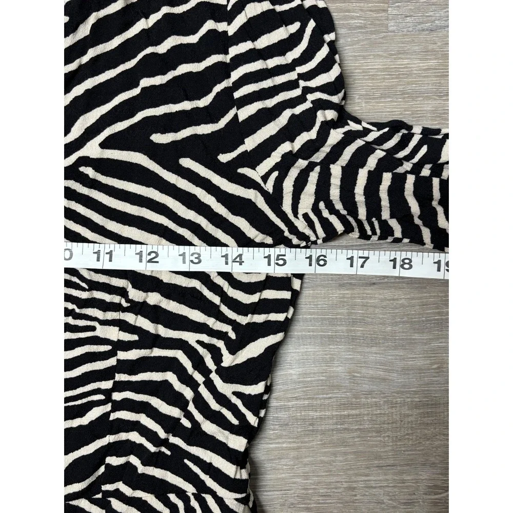 Used H&M Womens Black White Zebra Print Long Sleeve Top US Size 8 Excellent Cond - Picture 7 of 8